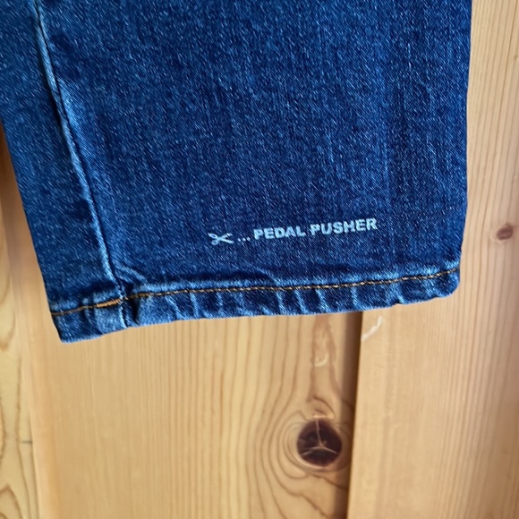 Closed Denim Pedal Pusher high rise size 44 (8) NWOT - Picture 5 of 10